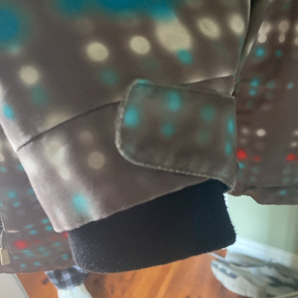 Snowboarding skiing jacket. Size SMALL.  Excellent condition - Picture 7 of 9